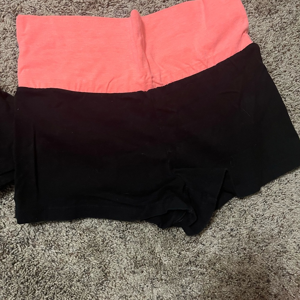 Yoga style shorts